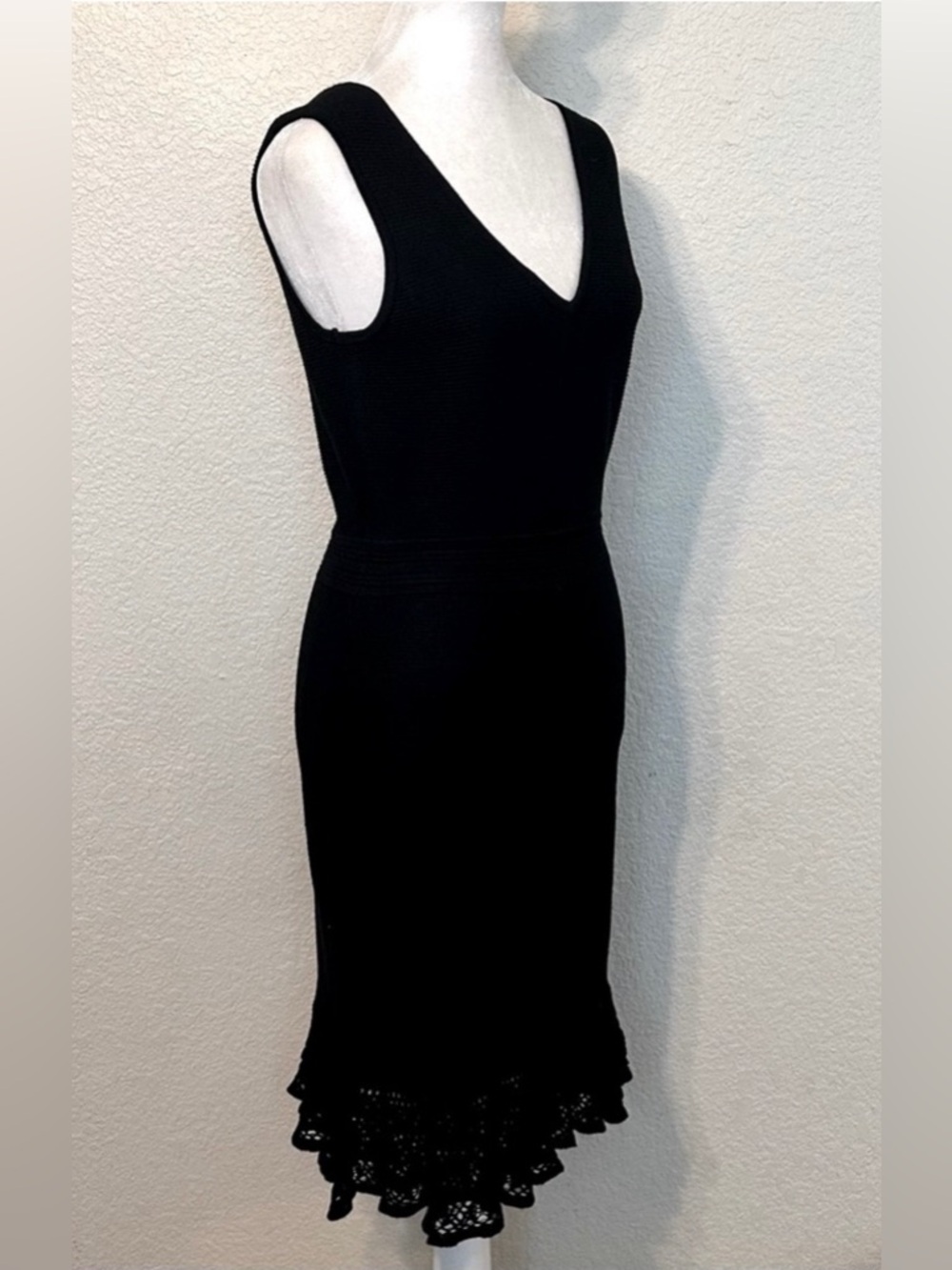 GUESS Black Knit V Neck Ruffle Hem Midi Dress Sleeveless NWT - Picture 3 of 6